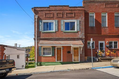 107 Cavitt Ave, Trafford, PA, 15085-1068 | Card Image