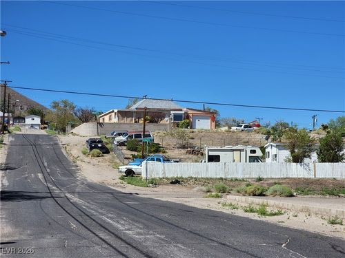 383 S Prospect St, Tonopah, NV, 89049-1909 | Card Image