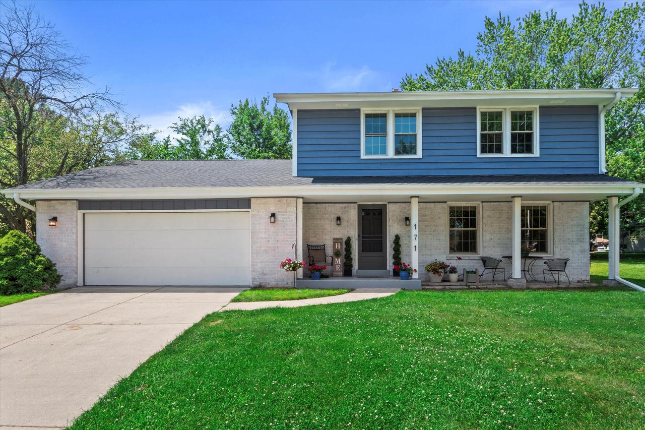 Westminster Sq, Racine, WI 53402