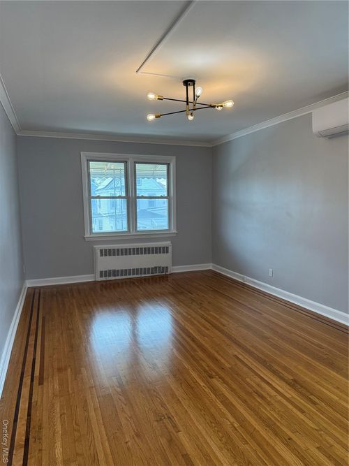 3938 Amundson Ave, Bronx, NY, 10466-2427 | Card Image