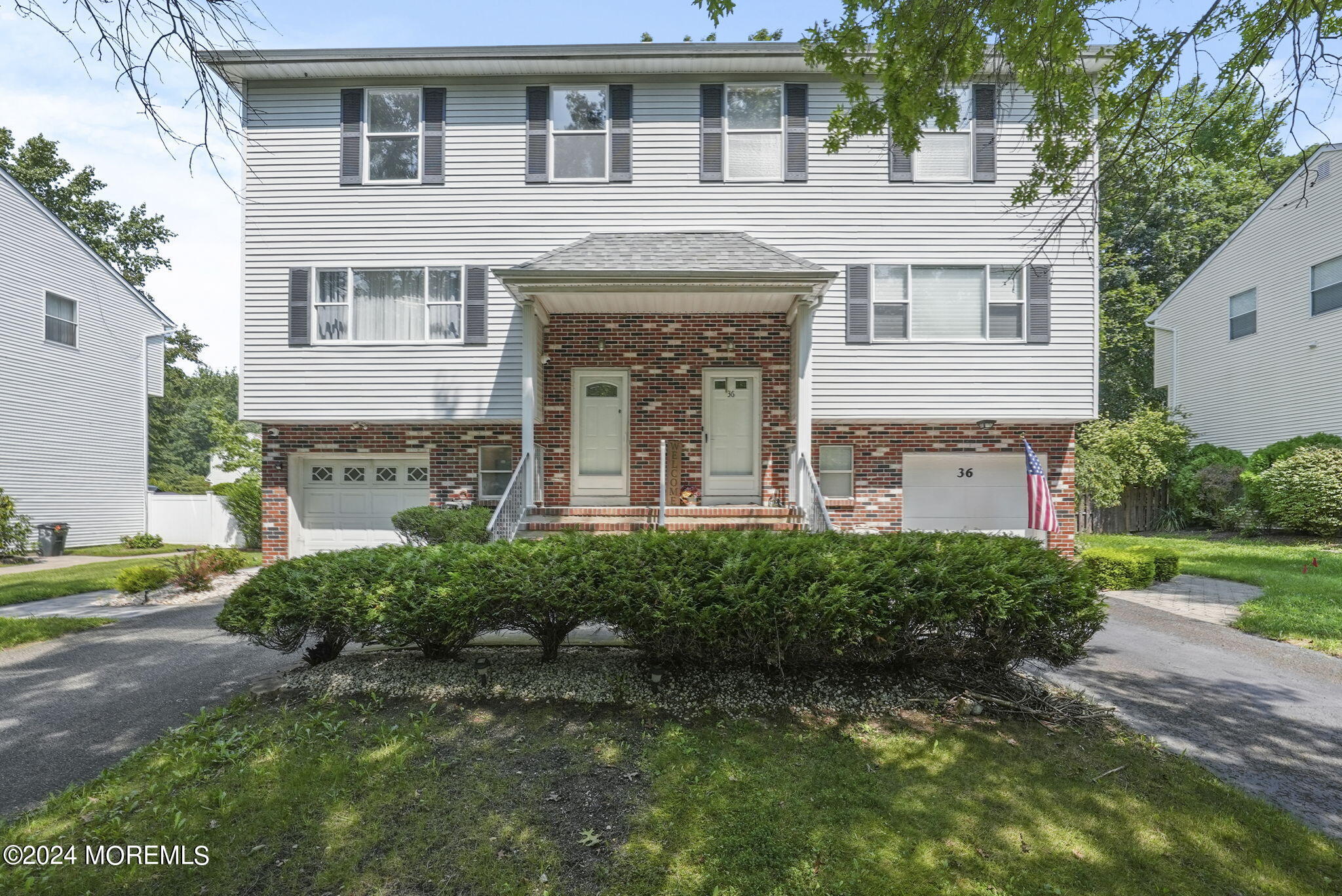 Lone Star Ln, Manalapan, NJ 07726
