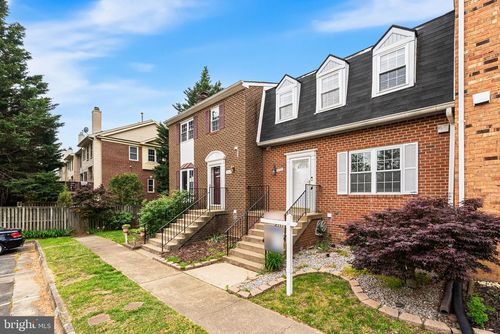 5532 Maplefield Pl, Alexandria, VA, 22310-1892 | Card Image
