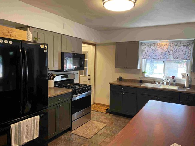 4515 Chain O Lakes Rd, Condo with 3 bedrooms, 2 bathrooms and 2 parking in Eagle River WI | Image 6