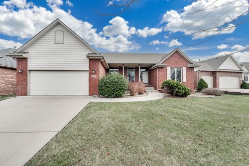 4402 N Spyglass Cir, Wichita, KS, 67226-3361 | Card Image