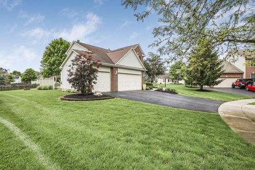 676 Theron Ct, Pickerington, OH, 43147-2074 | Card Image