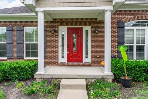 2073 Lincolnshire Dr, Beavercreek, OH, 45434-8062 | Card Image
