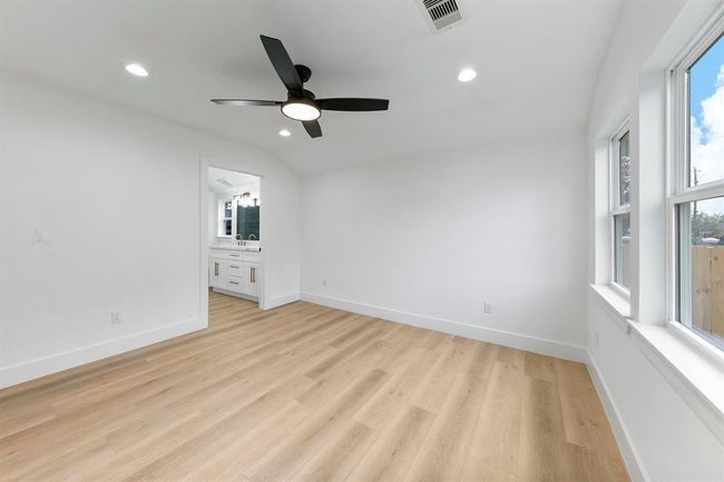 5610 Chapman St, House other with 2 bedrooms, 2 bathrooms and null parking in Houston TX | Image 16