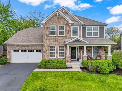 1251 W Thomas Road, Wheaton, IL, 60187 | Card Image