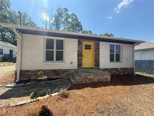 91 N Williamson St, Winder, GA, 30680-2599 | Card Image