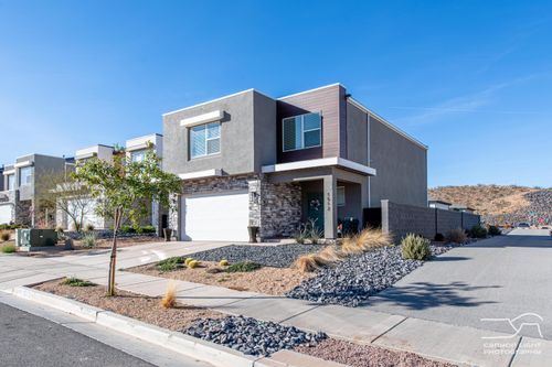 1512 S Wagon Box Way, Washington, UT, 84780-3635 | Card Image