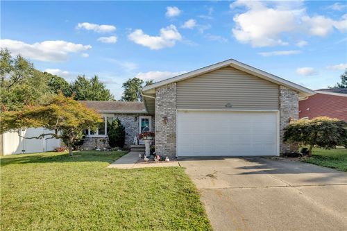 2870 N Primrose Court, Decatur, IL, 62526 | Card Image
