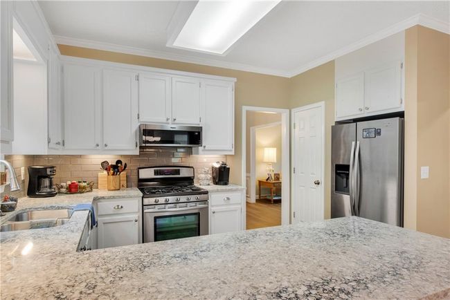 260 Roberts Rd, House other with 5 bedrooms, 4 bathrooms and null parking in Suwanee GA | Image 12
