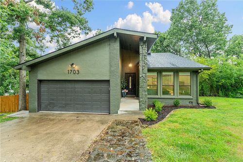 1703 Kimberly Pl, Bentonville, AR, 72712-4077 | Card Image