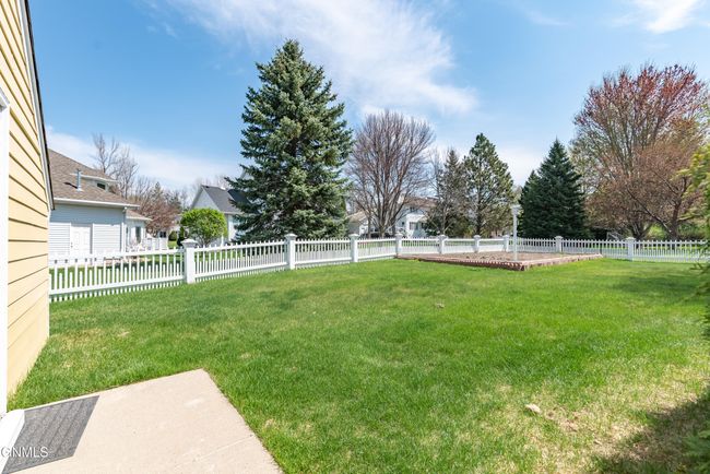 1872 Contessa Dr, House other with 4 bedrooms, 3 bathrooms and null parking in Bismarck ND | Image 39
