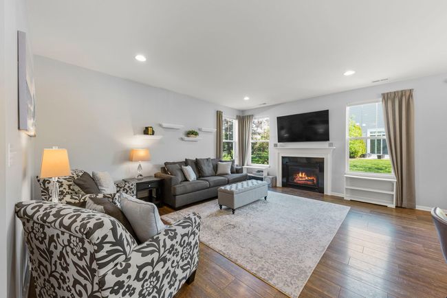 27w120 Timber Creek Dr, Townhouse with 3 bedrooms, 3 bathrooms and 2 parking in Winfield IL | Image 6