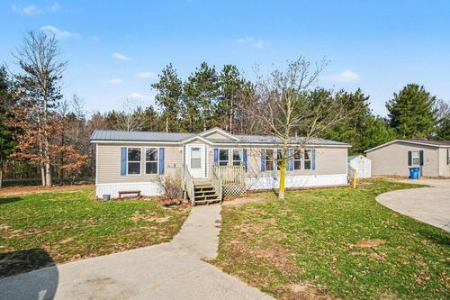 9137 Pine Lake Ct, West Olive, MI, 49460-9036 | Card Image