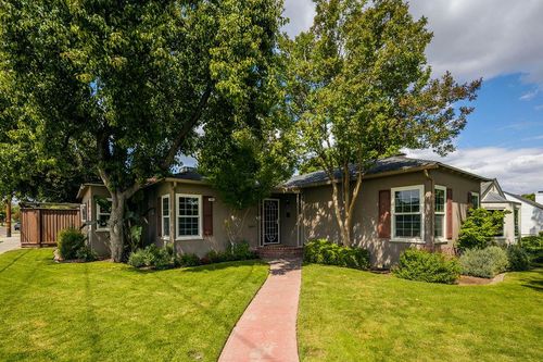 107 E Normal Ave, Fresno, CA, 93704-5926 | Card Image