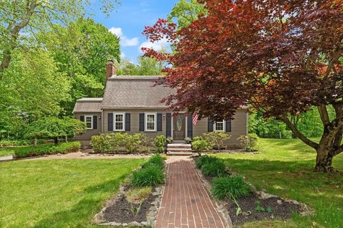 7 Chestnut St, West Newbury, MA, 01985-1824 | Card Image