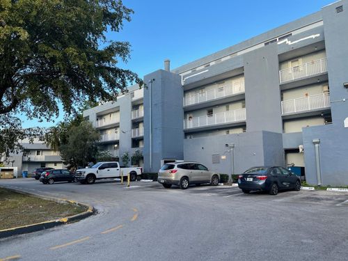 apt-l219-9375 Fontainebleau Blvd, Miami, FL, 33172-5653 | Card Image