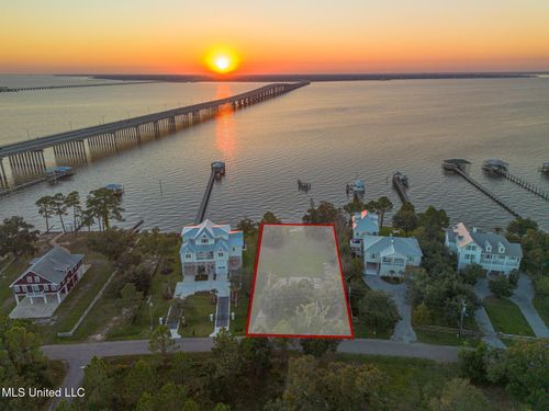 203 Sandy Hook Dr, Pass Christian, MS, 39571-2427 | Card Image