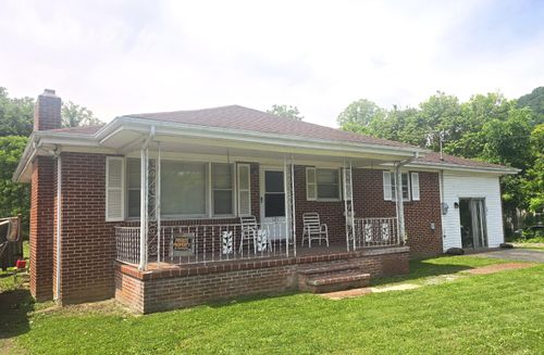 121 Brake Rd, Elliston, VA, 24087-4440 | Card Image