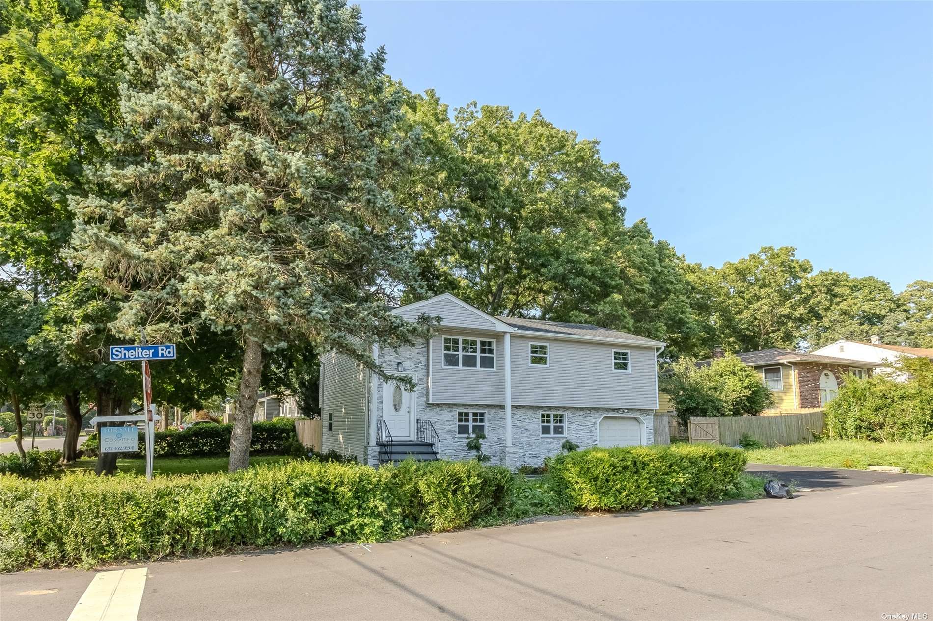 Shelter Rd, Ronkonkoma, NY 11779