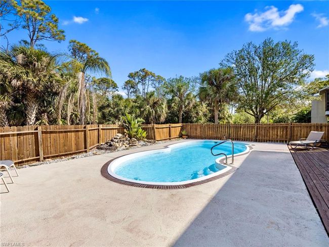 4724 Pembrooke Ln, House other with 3 bedrooms, 2 bathrooms and 2 parking in BONITA SPRINGS FL | Image 17