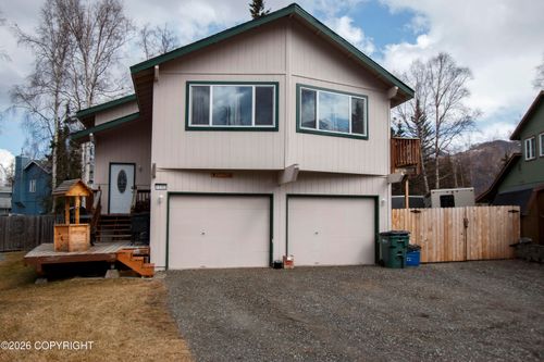 17743 Nitoanya Cir, Eagle River, AK, 99577-8522 | Card Image