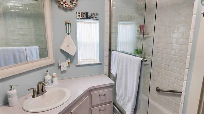 SHOWER/BATHTUB | Image 25