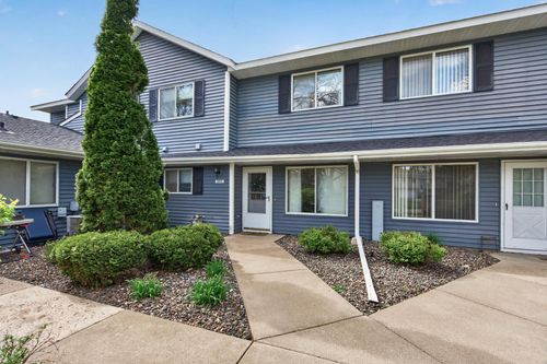 5973 Dellwood Ave, Shoreview, MN, 55126-8451 | Card Image