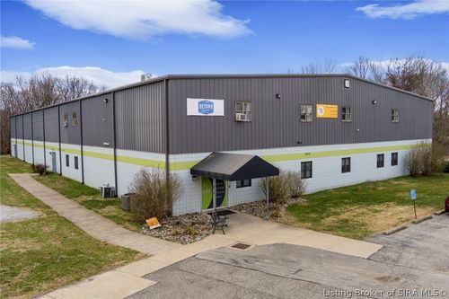 11515 Highway 31, Sellersburg, IN, 47172-9618 | Card Image