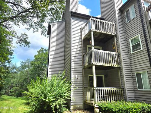 215 E Valley Point Ln, Claysburg, PA, 16625 | Card Image