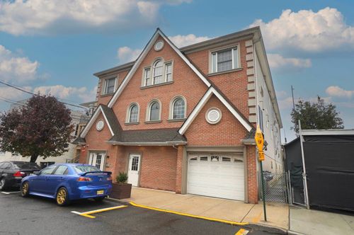 2-6708 Jackson St, Guttenberg, NJ, 07093-1771 | Card Image