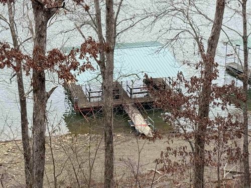 300 Canyon Rd, Greers Ferry, AR, 72067-8984 | Card Image