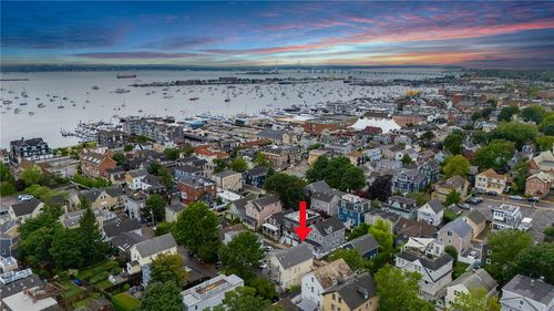 13 Dean Ave, Newport, RI, 02840-3405 | Card Image