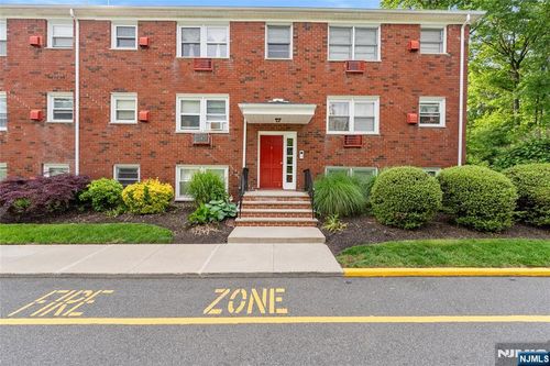 482 Joralemon St, Belleville, NJ, 07109-1857 | Card Image