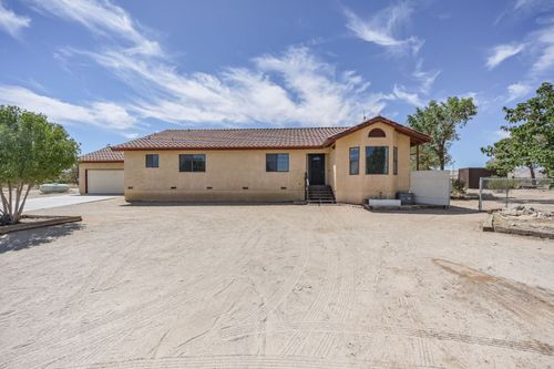 1360 S Lumill St, Ridgecrest, CA, 93555-8226 | Card Image