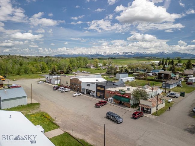 207 2 Nd St E, House other with 3 bedrooms, 3 bathrooms and null parking in Clyde Park MT | Image 48