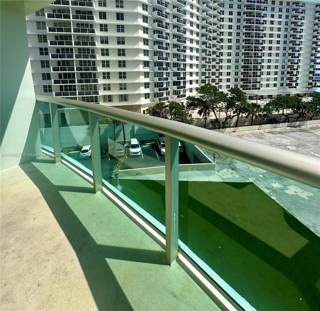 APT-5Y - 3801 S Ocean Dr, Condo with 1 bedrooms, 1 bathrooms and null parking in Hollywood FL | Image 20