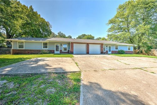 a-1050 W Garland St, Siloam Springs, AR, 72761-2242 | Card Image