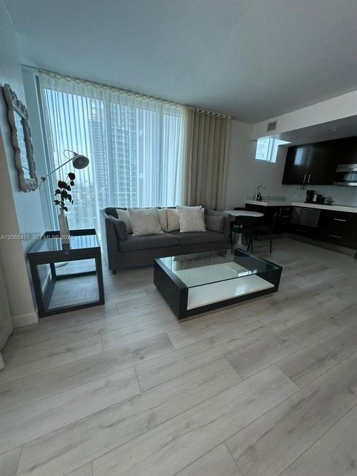 2006-17315 Collins Ave, Sunny Isles Beach, FL, 33160-3410 | Card Image
