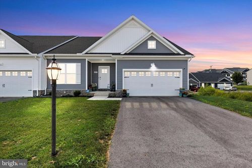 225 Ridge View Ln, HANOVER, PA, 17331-7466 | Card Image