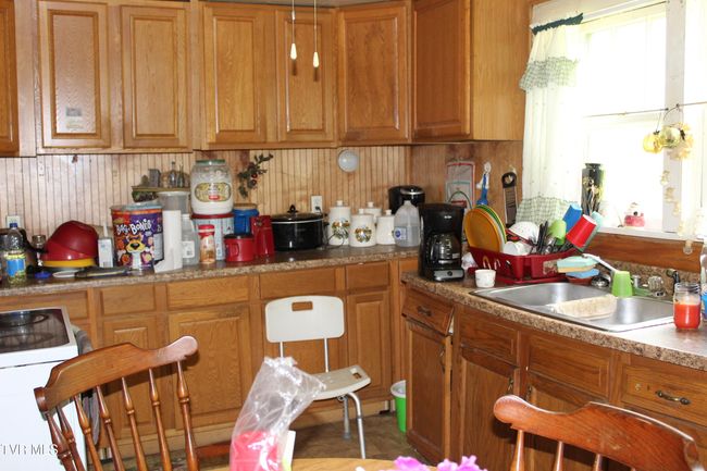2967 Left Poor Valley Rd, House other with 2 bedrooms, 1 bathrooms and null parking in Pennington Gap VA | Image 20