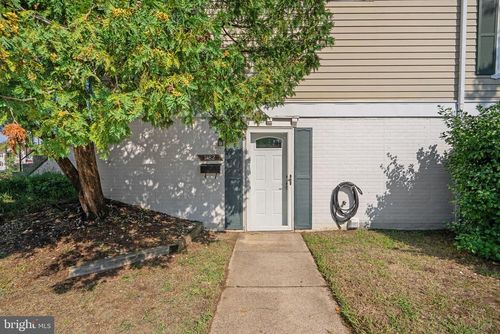 1482 Blockton Ct, CROFTON, MD, 21114-1102 | Card Image