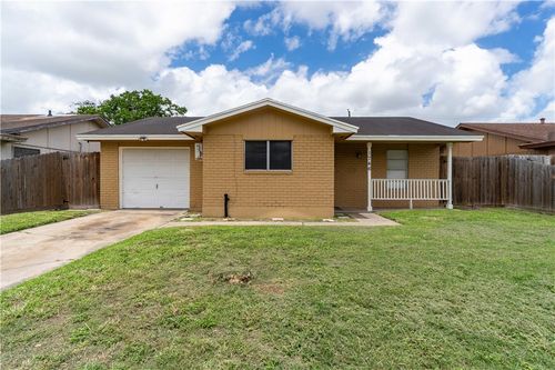 1746 Mission Dr, Corpus Christi, TX, 78417-3103 | Card Image