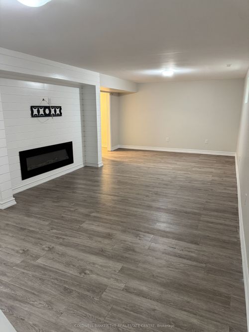 22 Roser Cres, Bowmanville, ON, L1C3N6 | Card Image