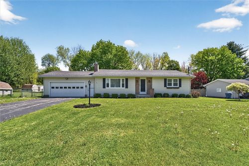 11 Drumlin Dr, Macedon, NY, 14502-9102 | Card Image