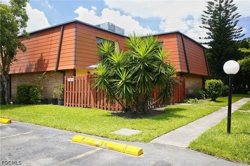 3-1514 Park Meadows Dr, FORT MYERS, FL, 33907-3643 | Card Image