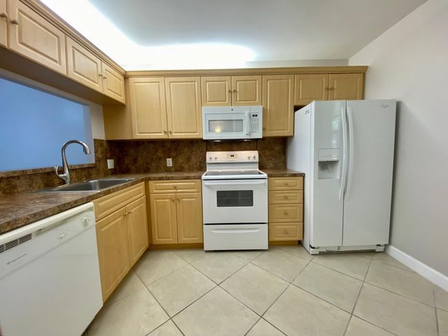 APT-104 - 3051 N Course Dr, Condo with 2 bedrooms, 2 bathrooms and null parking in Pompano Beach FL | Image 14