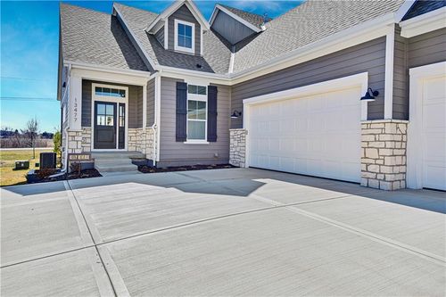 13477 W 174th Pl, Overland Park, KS, 66221-7158 | Card Image